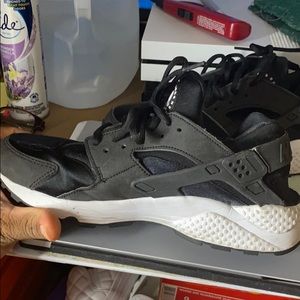 Nike Black Huarache .